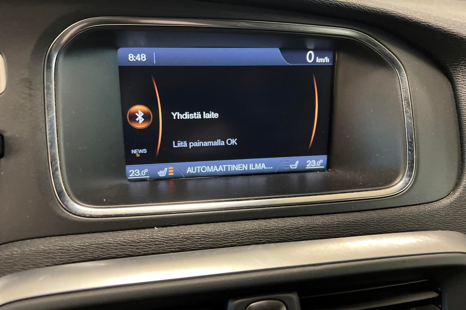 Volvo V40 iso kuva 15