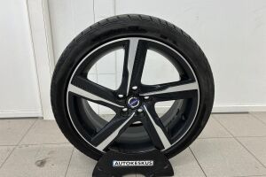 Volvo V40 esikatselu 23