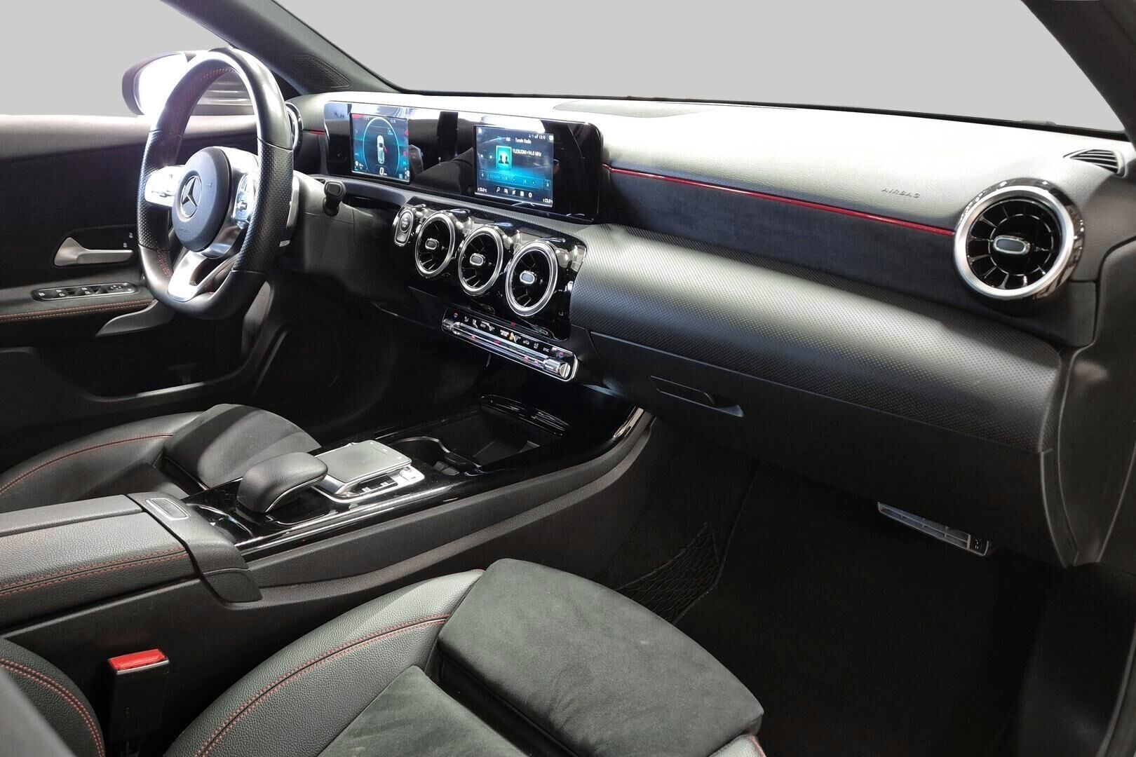 Mercedes-Benz A iso kuva 5