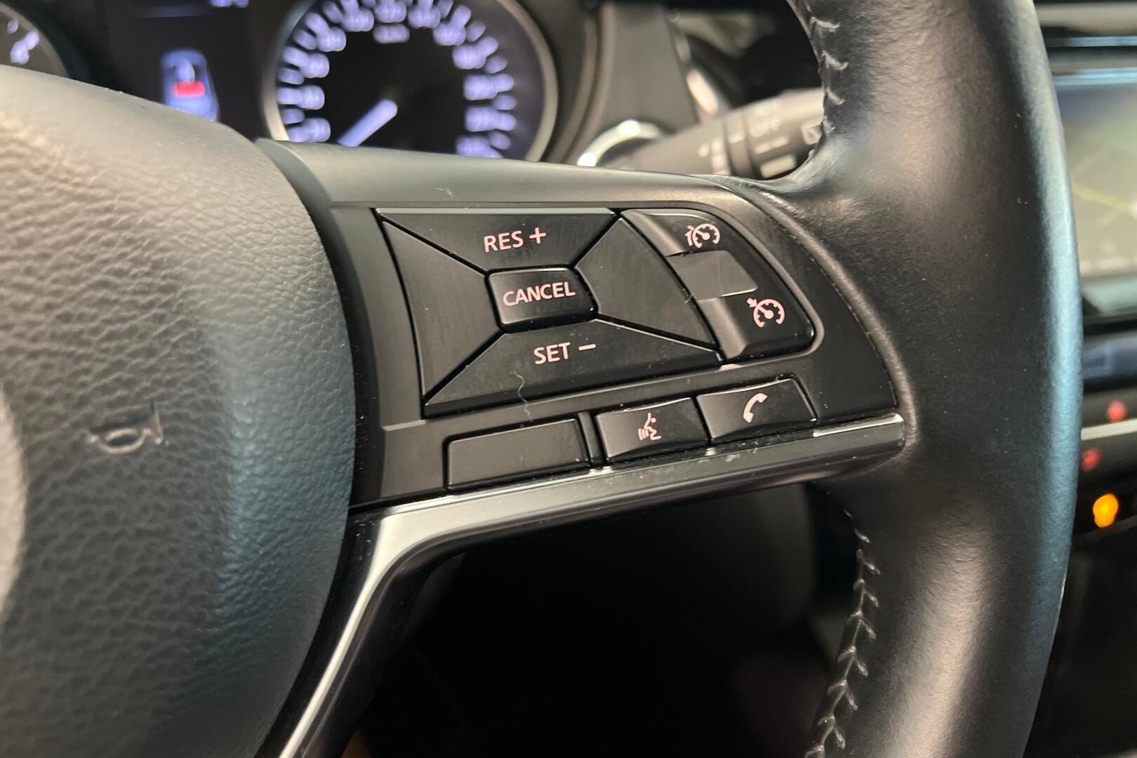Nissan Qashqai iso kuva 18