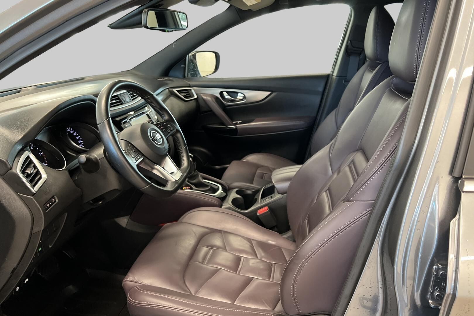 Nissan Qashqai iso kuva 9