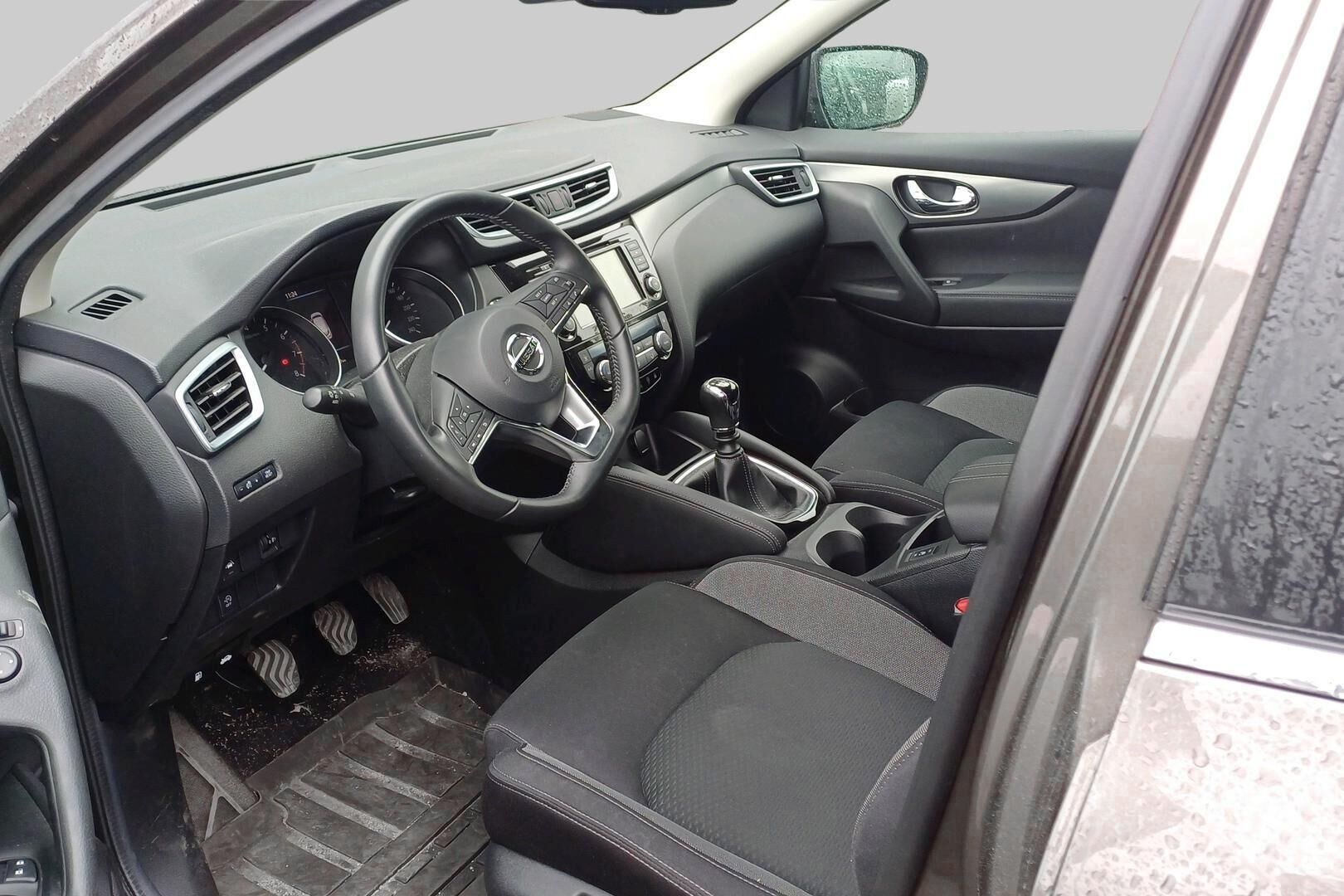 Nissan Qashqai iso kuva 1