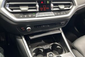 BMW 3-SARJA esikatselu 20
