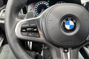 BMW 3-SARJA esikatselu 27