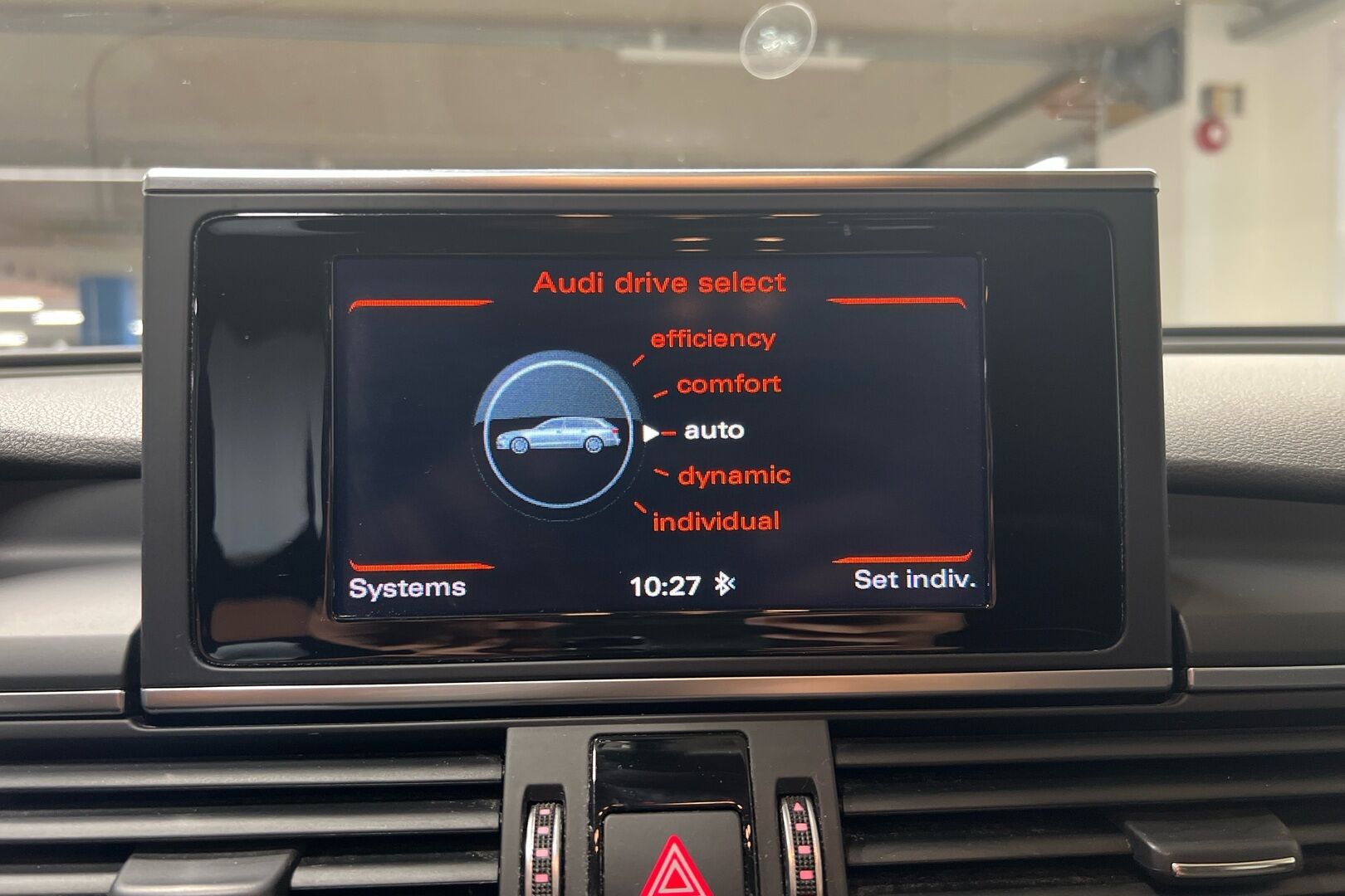 Audi A6 iso kuva 10
