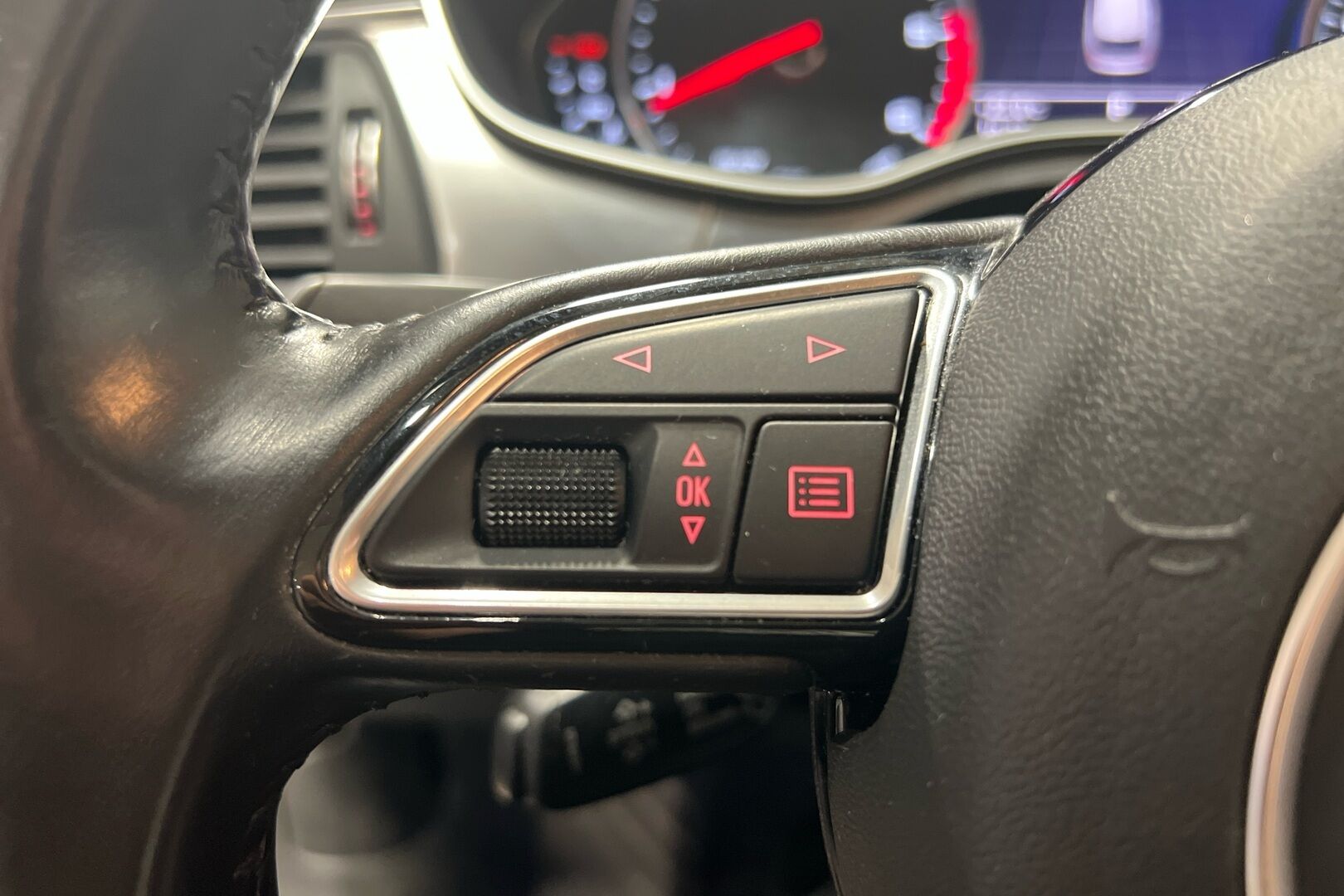 Audi A6 iso kuva 12