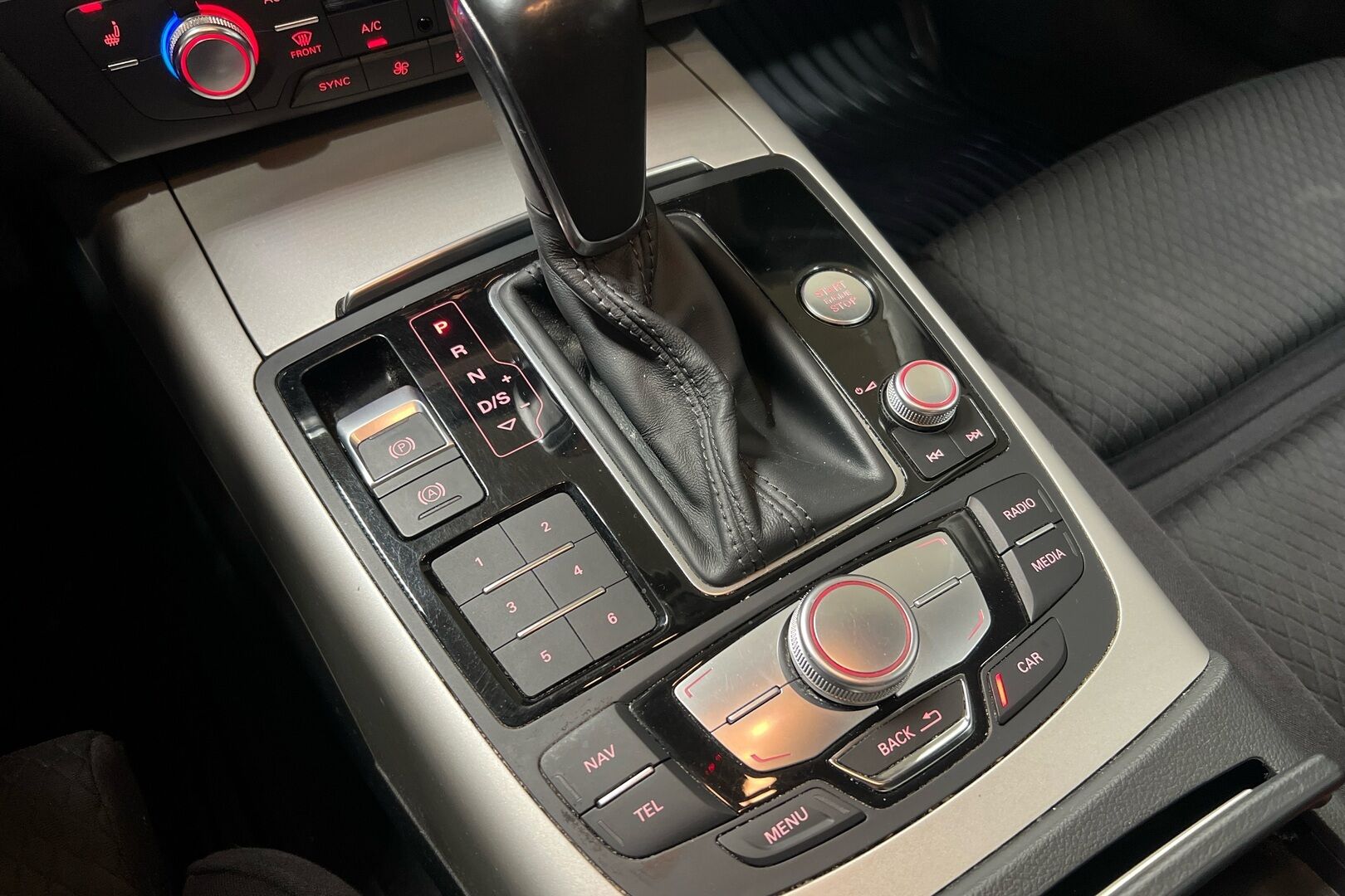 Audi A6 iso kuva 13