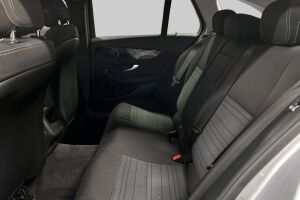 Mercedes-Benz C esikatselu 10