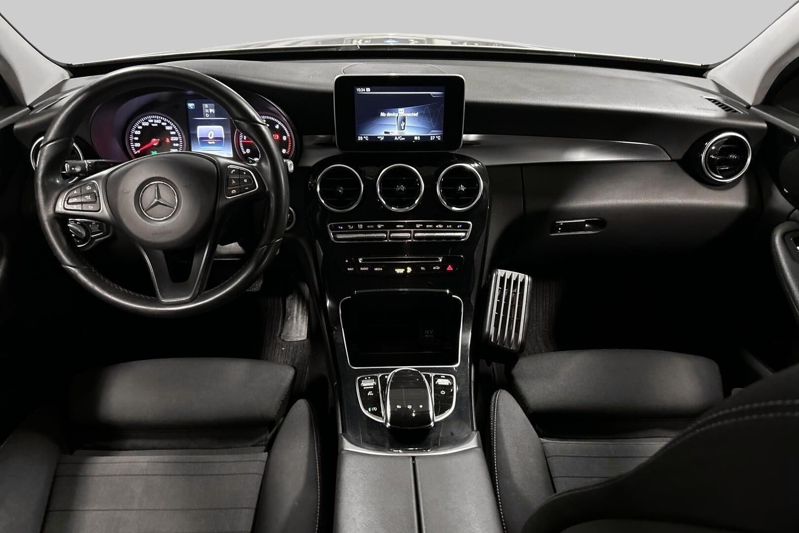 Mercedes-Benz C iso kuva 11