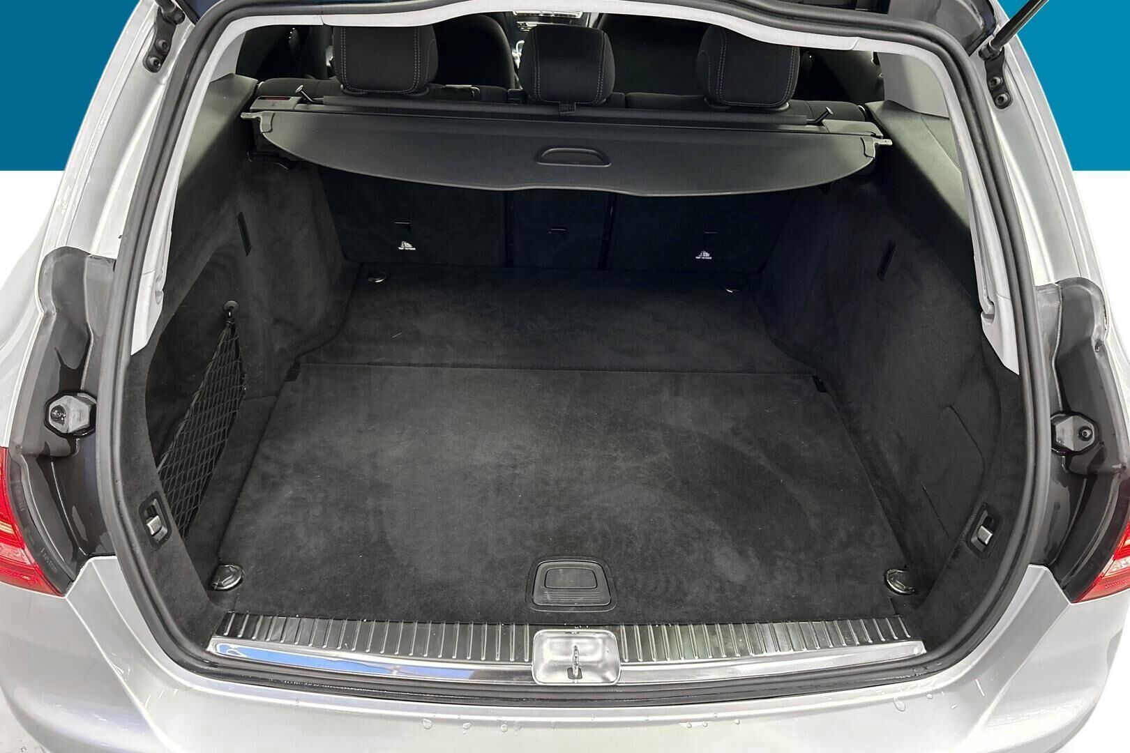 Mercedes-Benz C iso kuva 12