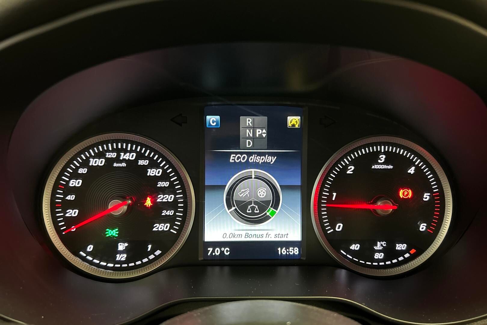 Mercedes-Benz C iso kuva 14