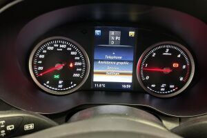 Mercedes-Benz C esikatselu 16