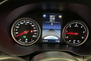 Mercedes-Benz C esikatselu 17