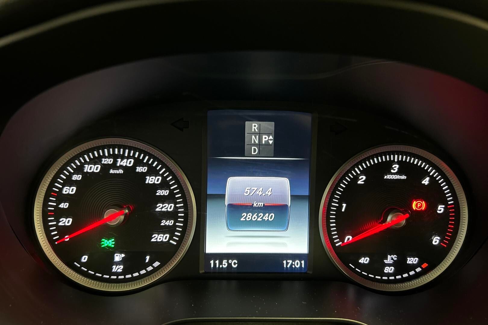 Mercedes-Benz C iso kuva 18