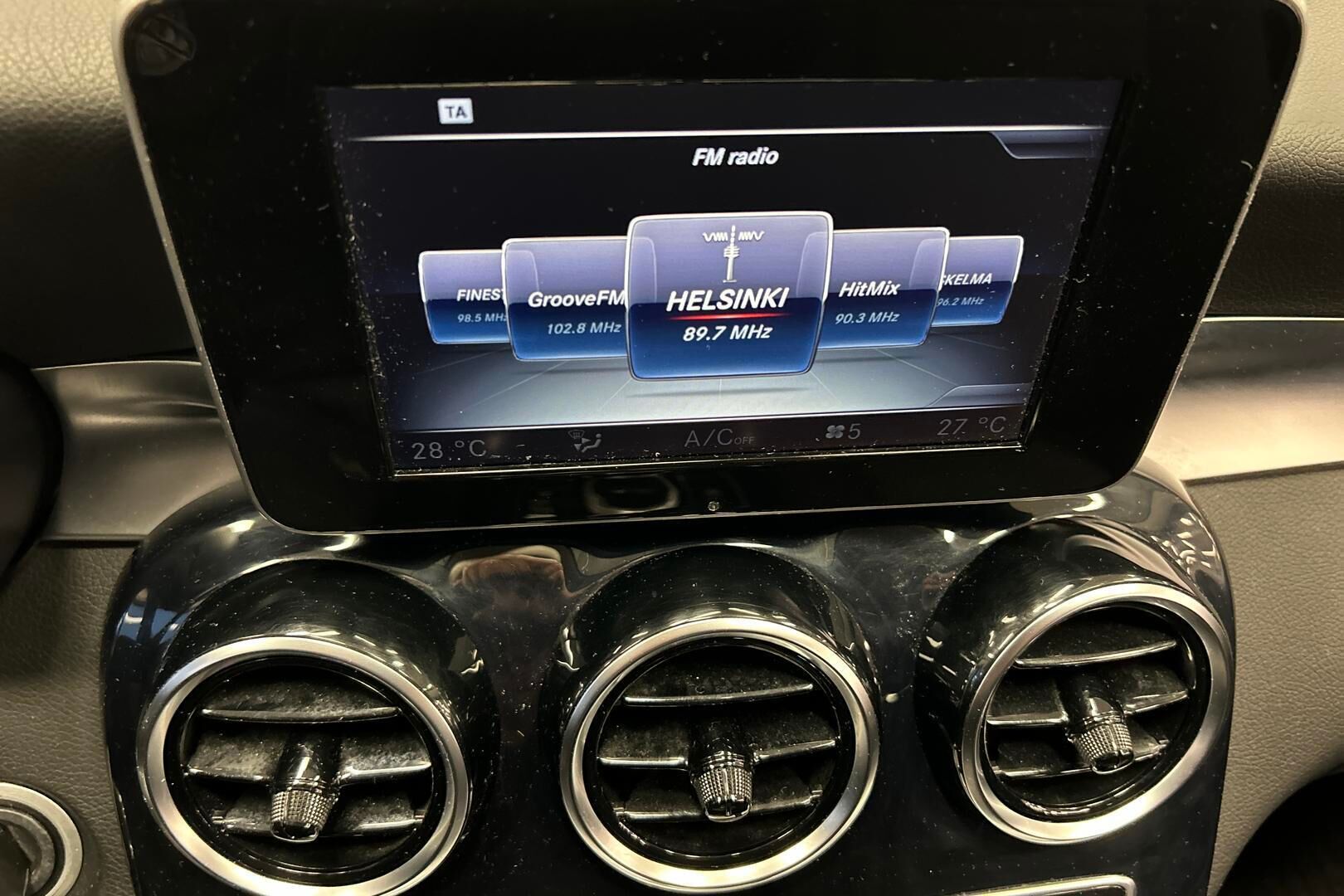 Mercedes-Benz C iso kuva 19