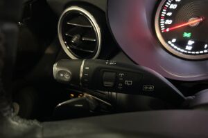 Mercedes-Benz C esikatselu 19