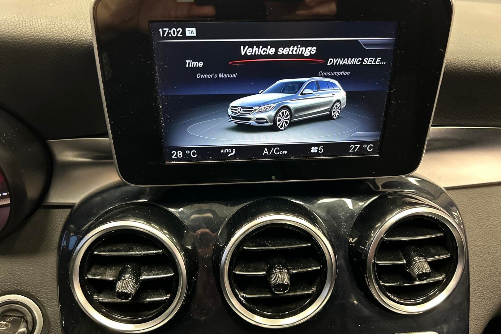 Mercedes-Benz C iso kuva 20