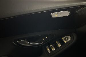 Mercedes-Benz C esikatselu 21