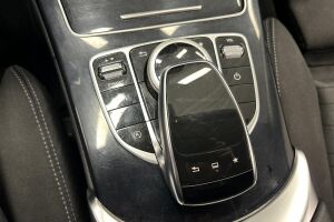 Mercedes-Benz C esikatselu 22