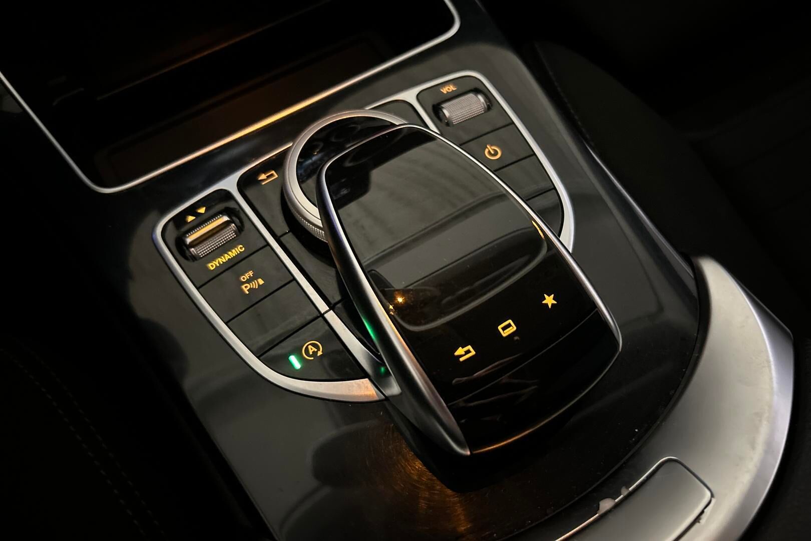 Mercedes-Benz C iso kuva 30