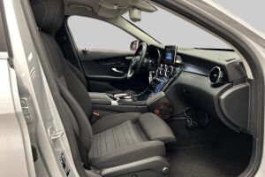 Mercedes-Benz C esikatselu 32