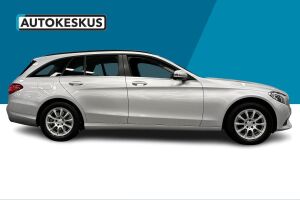 Mercedes-Benz C esikatselu 4