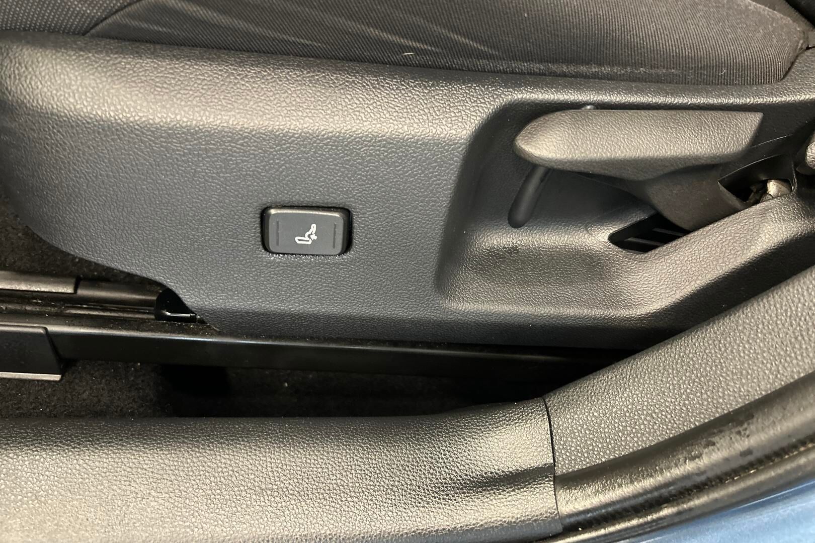 Toyota Corolla iso kuva 24