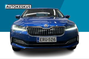 Skoda Superb esikatselu 2