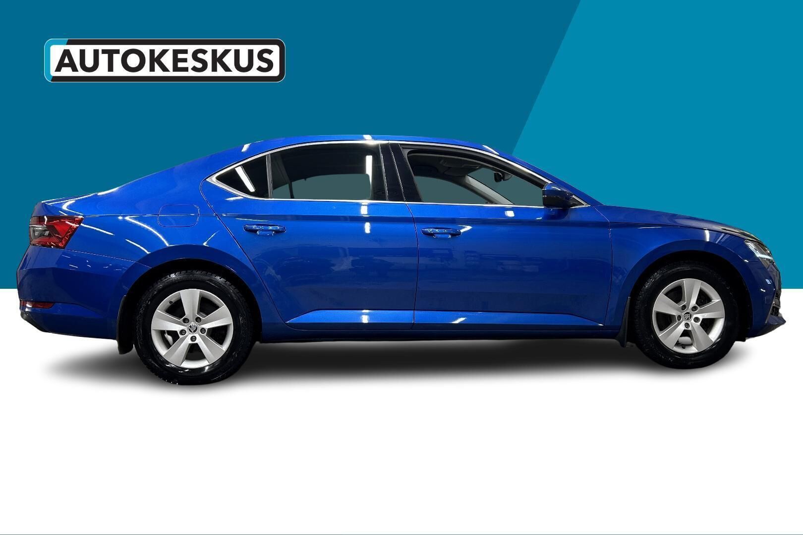 Skoda Superb iso kuva 4