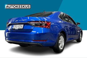 Skoda Superb esikatselu 5