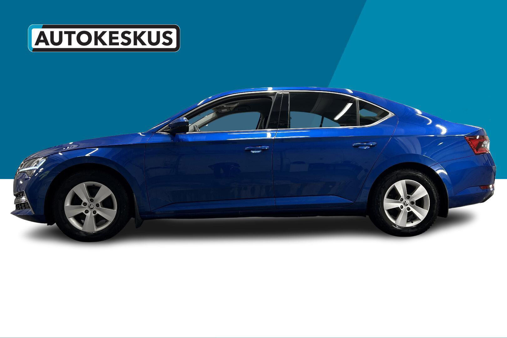 Skoda Superb iso kuva 8