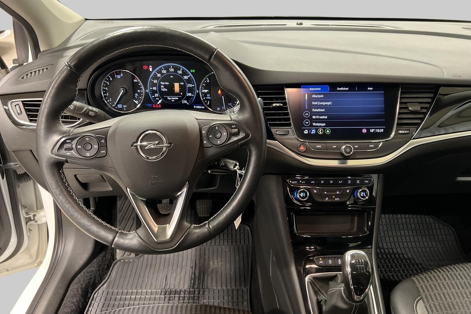 Opel Astra iso kuva 5