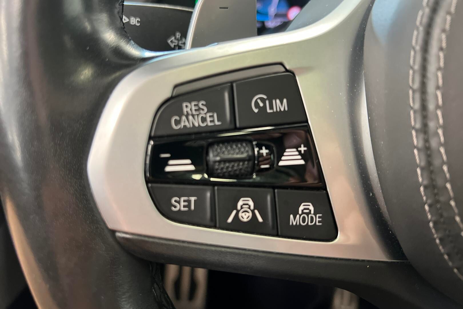BMW X5 iso kuva 15