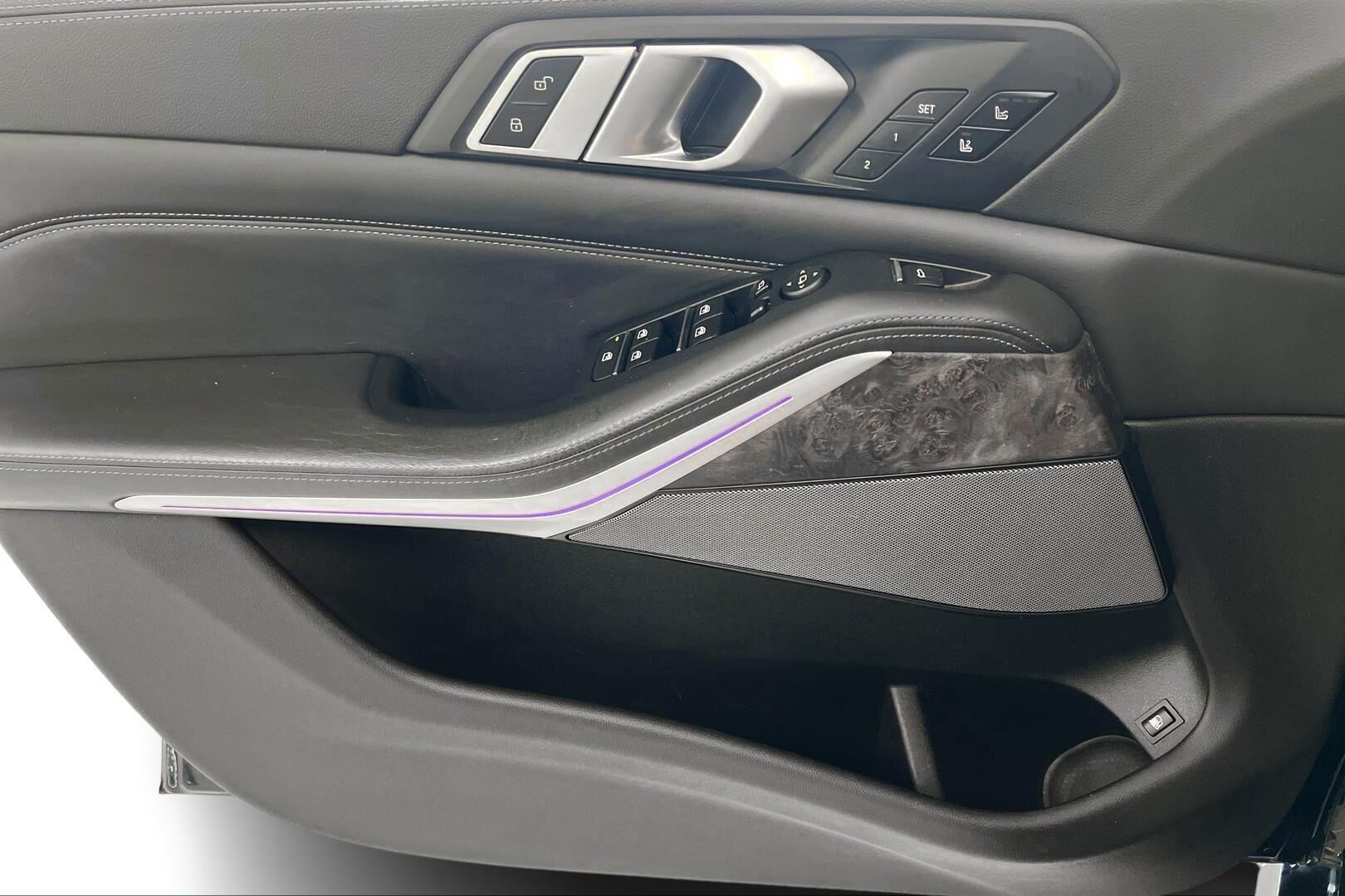 BMW X5 iso kuva 18