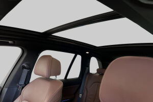 BMW X5 esikatselu 20