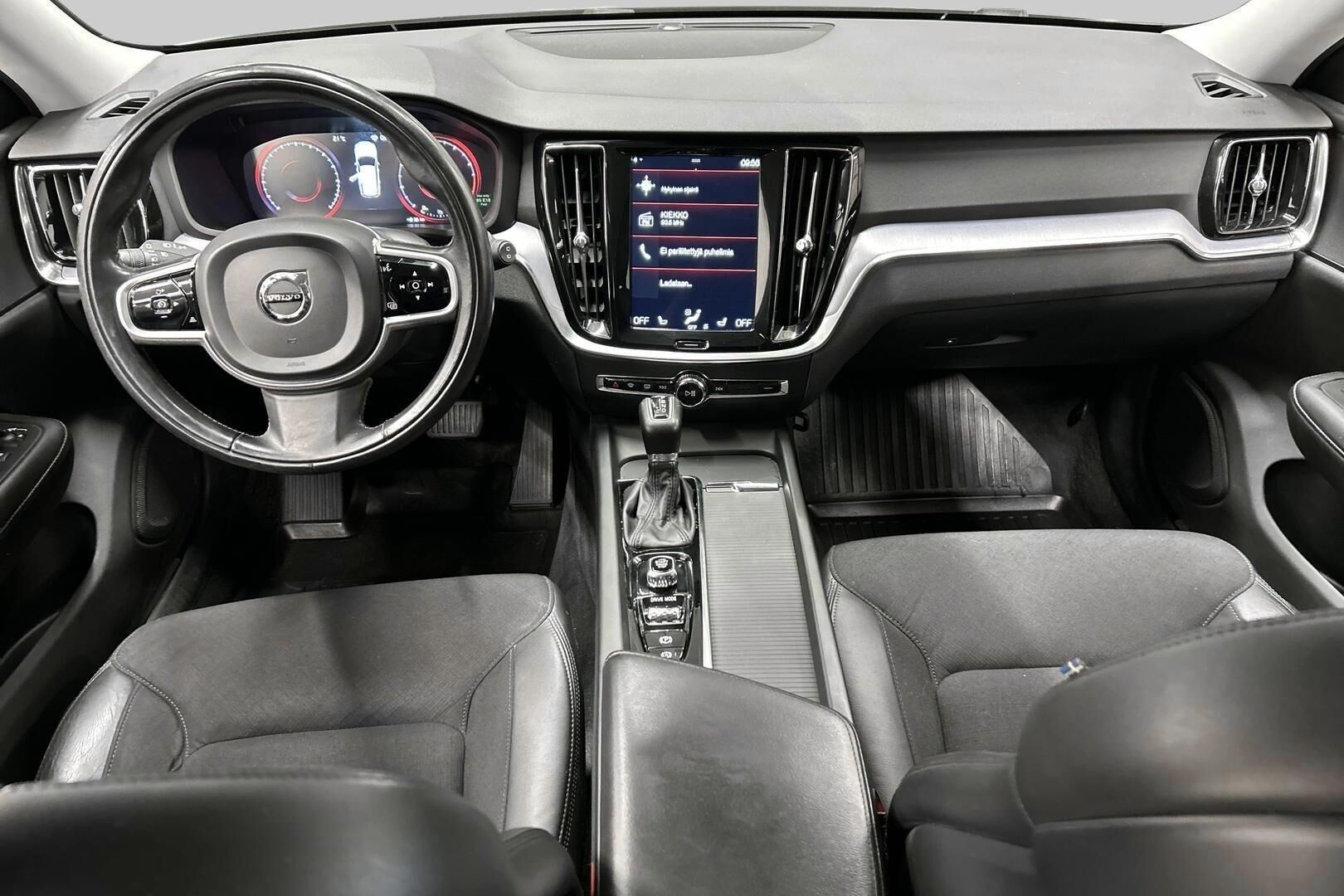 Volvo V60 iso kuva 11