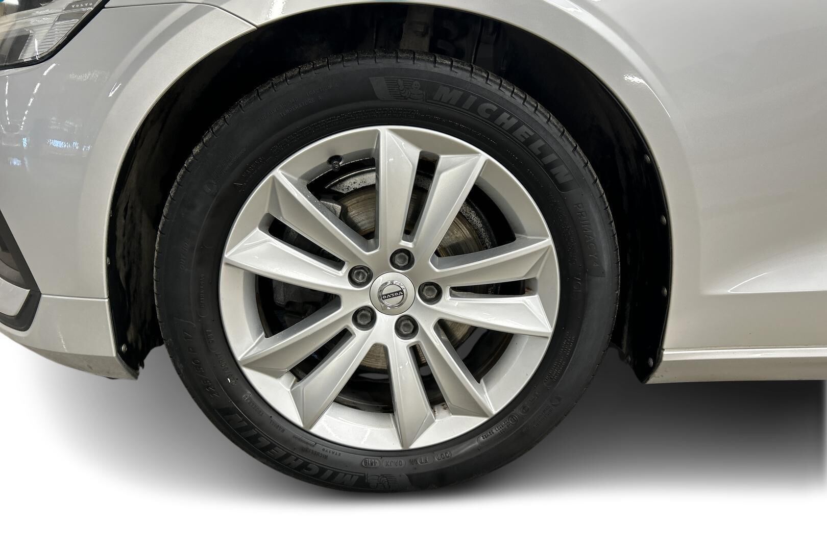 Volvo V60 iso kuva 13