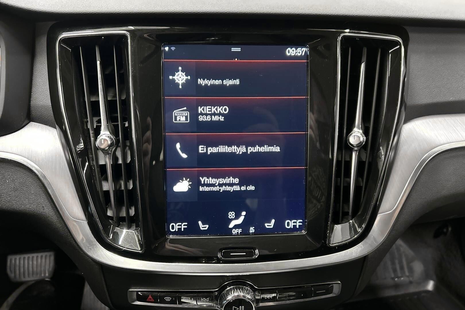 Volvo V60 iso kuva 17