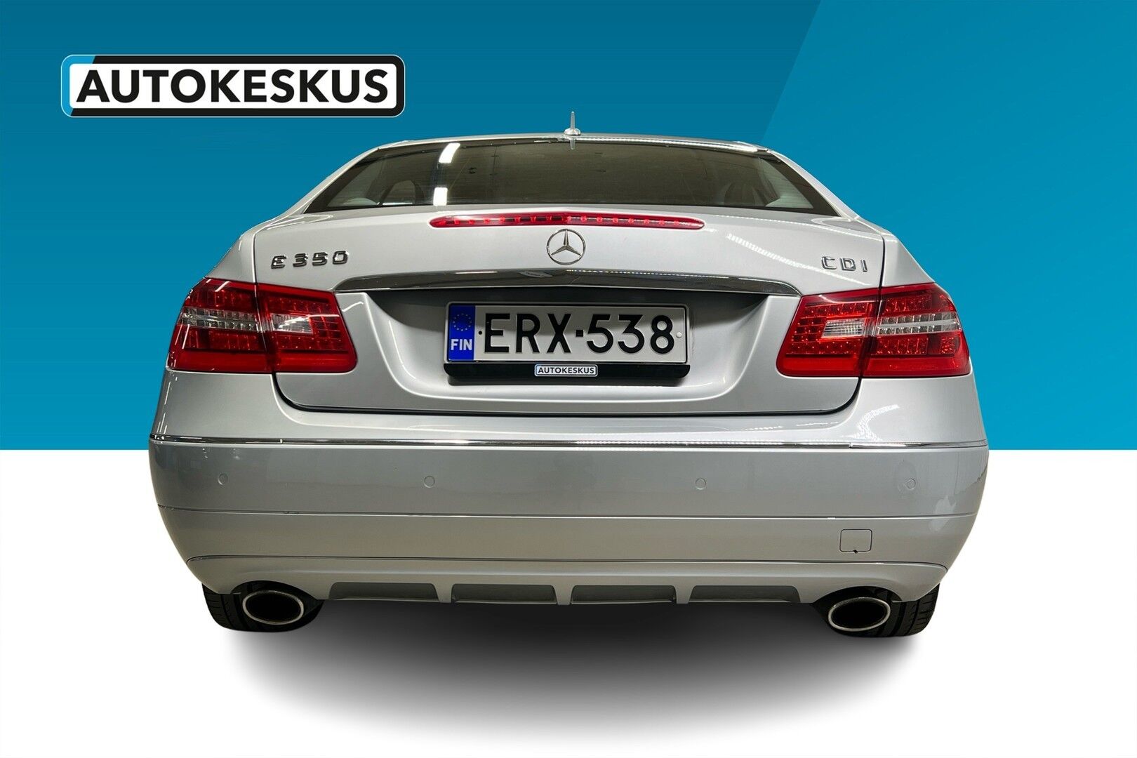 Mercedes-Benz E iso kuva 4