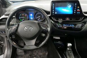 Toyota C-HR esikatselu 2