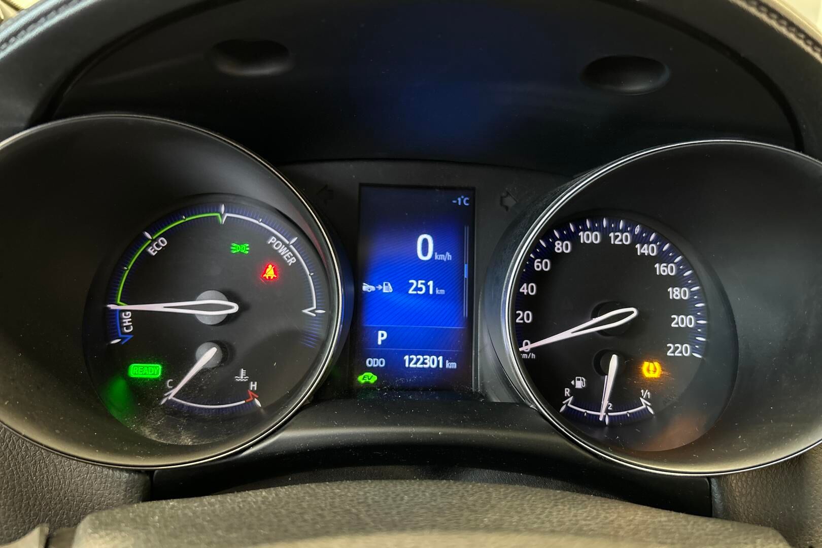 Toyota C-HR iso kuva 26