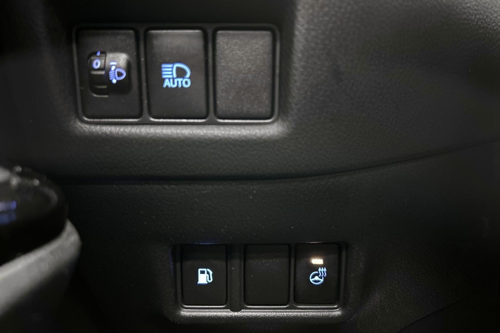 Toyota C-HR iso kuva 8