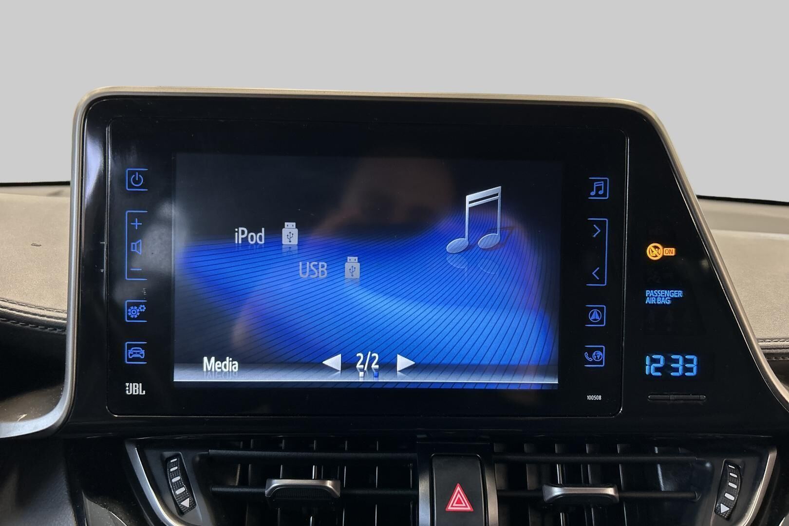 Toyota C-HR iso kuva 31