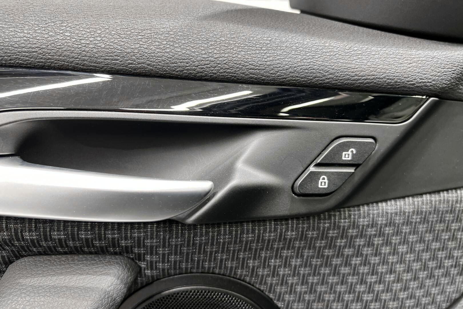 BMW X1 iso kuva 30