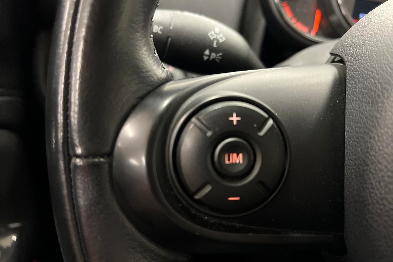 MINI Countryman iso kuva 17