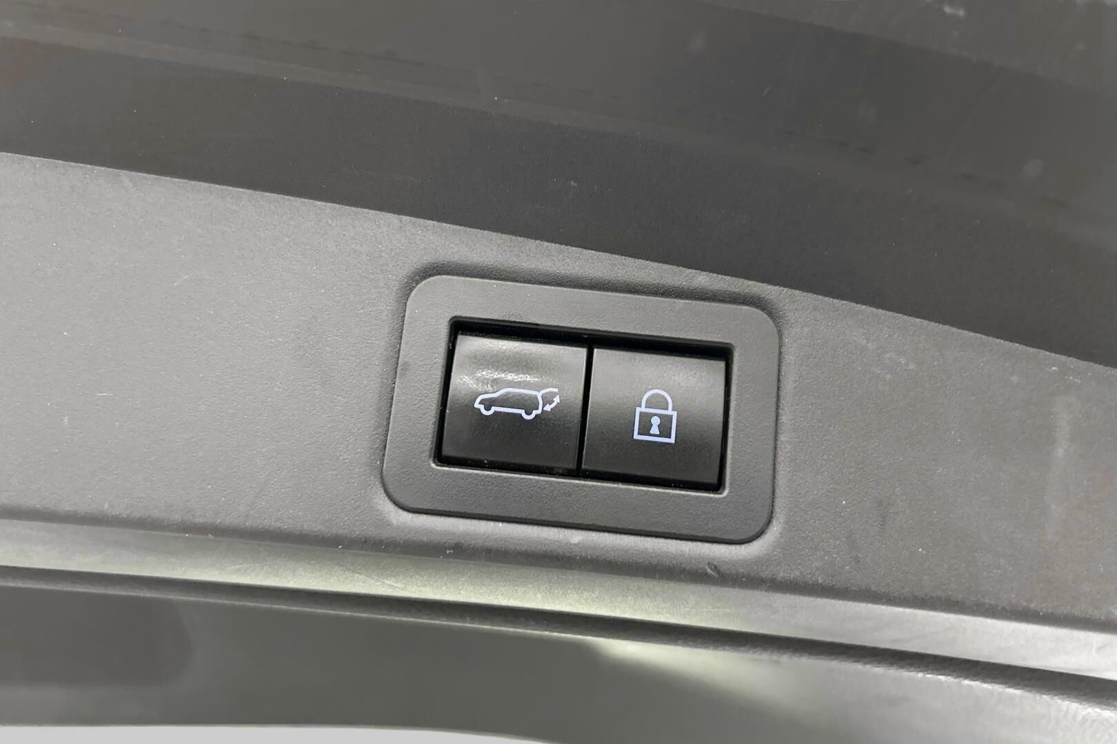 Toyota Corolla iso kuva 13