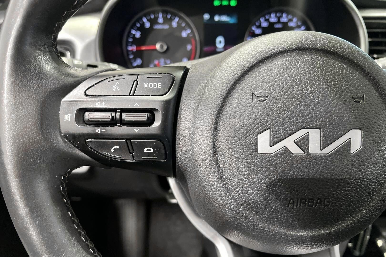 Kia Rio iso kuva 23
