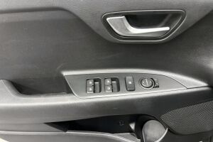 Kia Stonic esikatselu 19