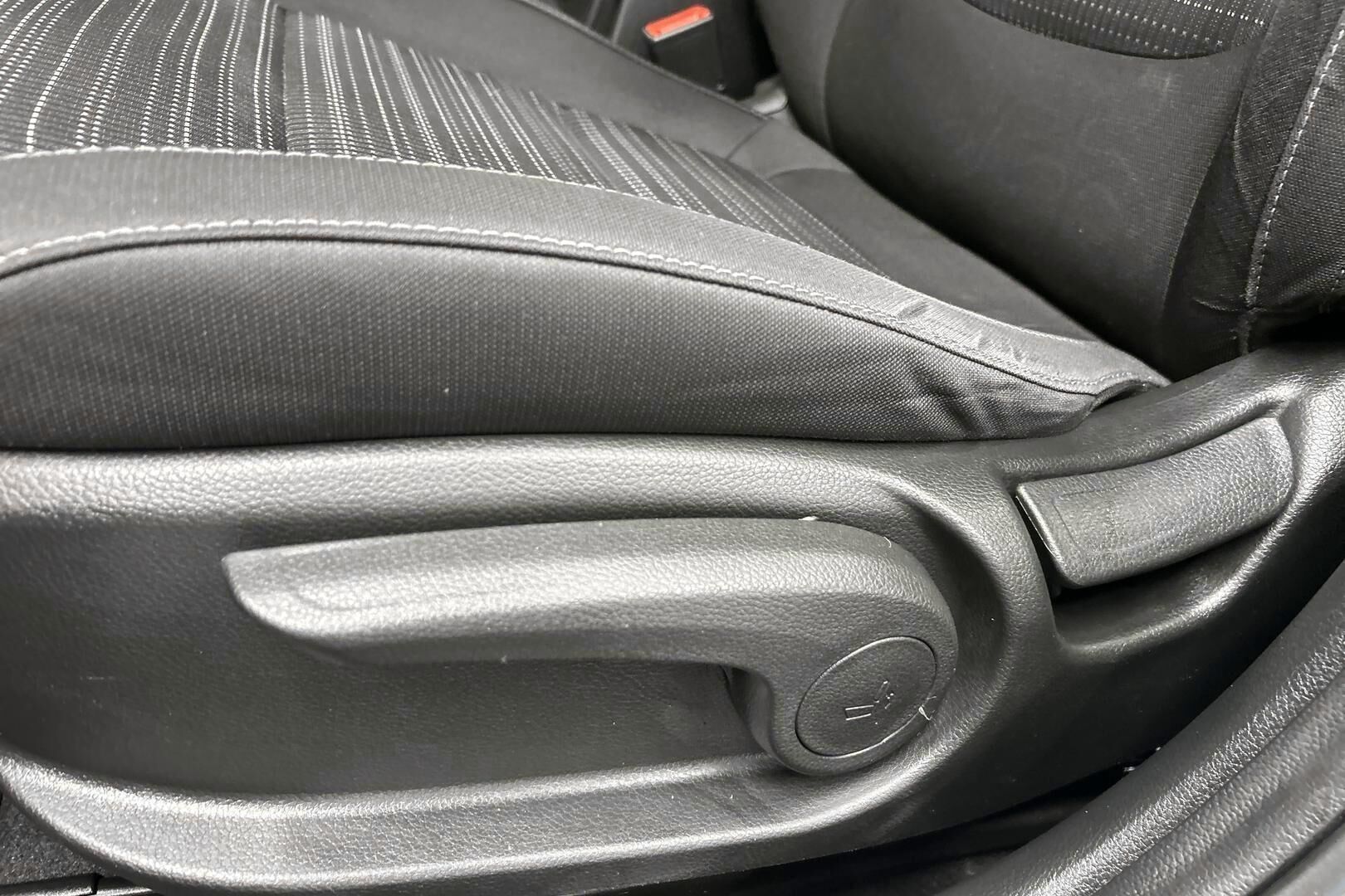 Kia Stonic iso kuva 20