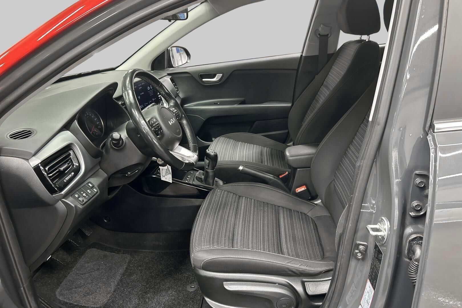 Kia Stonic iso kuva 8